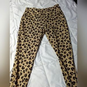 Cabana Crown & Ivy Cheetah Leggings. XXL